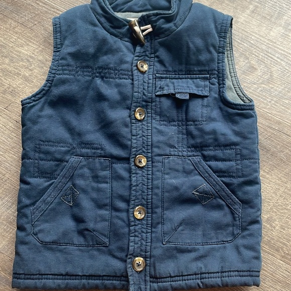 Cute vest - Picture 4 of 5